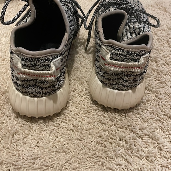 Yeezy Boost 350. Was told they are imitation. - Picture 3 of 4